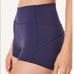 Lululemon In Movement Short Everlux 2.5”